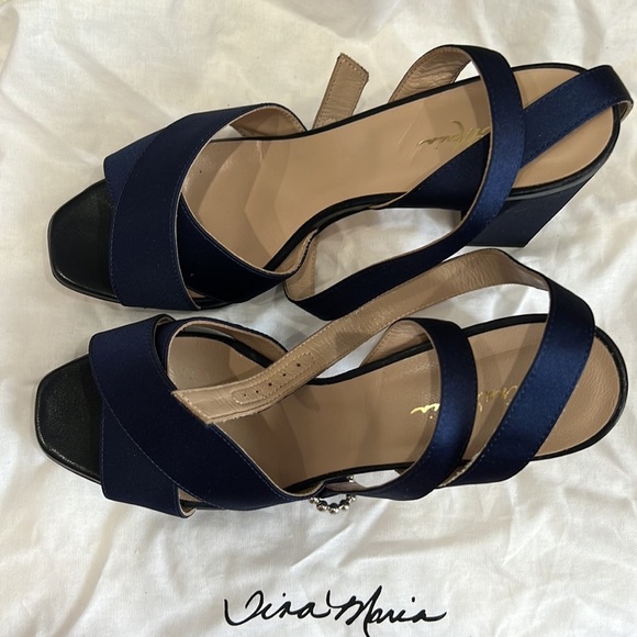 NEW Navy Tina Marie Block Heel Sandals - Picture 7 of 15